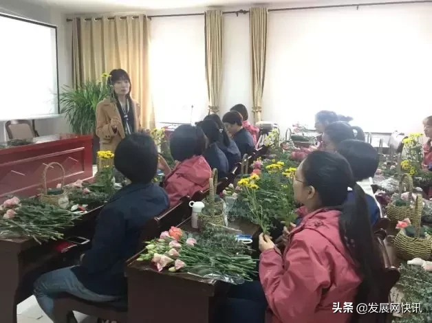 成都环境集团|最美应是三月天：春花灿烂是你，阳光耀眼如你