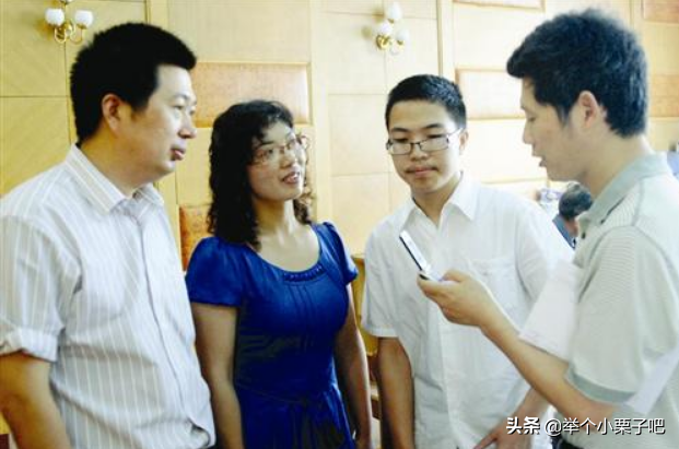 高考“满分”作文，755字的作文却老师都认不全，网友：看个寂寞