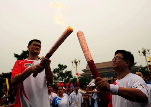 北京奥运会火炬传递经过哪些省(记忆：北京奥运火炬传递路线 经过你家乡吗？可见这些城市的地位)