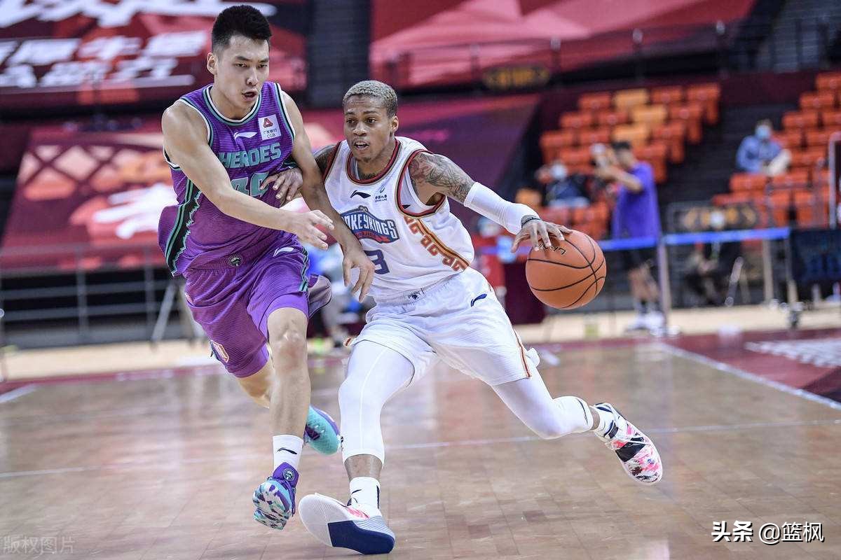 约瑟夫杨为什么到cba(单场74分！约瑟夫杨在CBA砍瓜切菜，但谁还记得他在NBA的表现？)