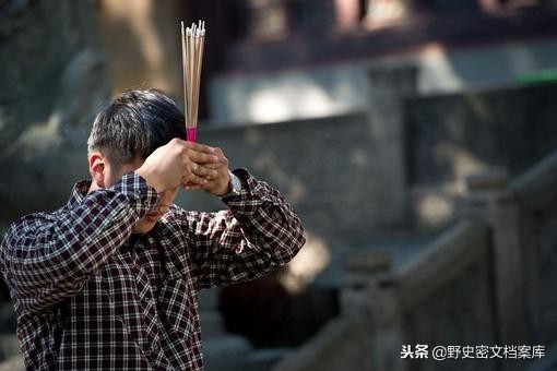 拜佛的正确姿势 正确上香视频教程-双佳迪百科