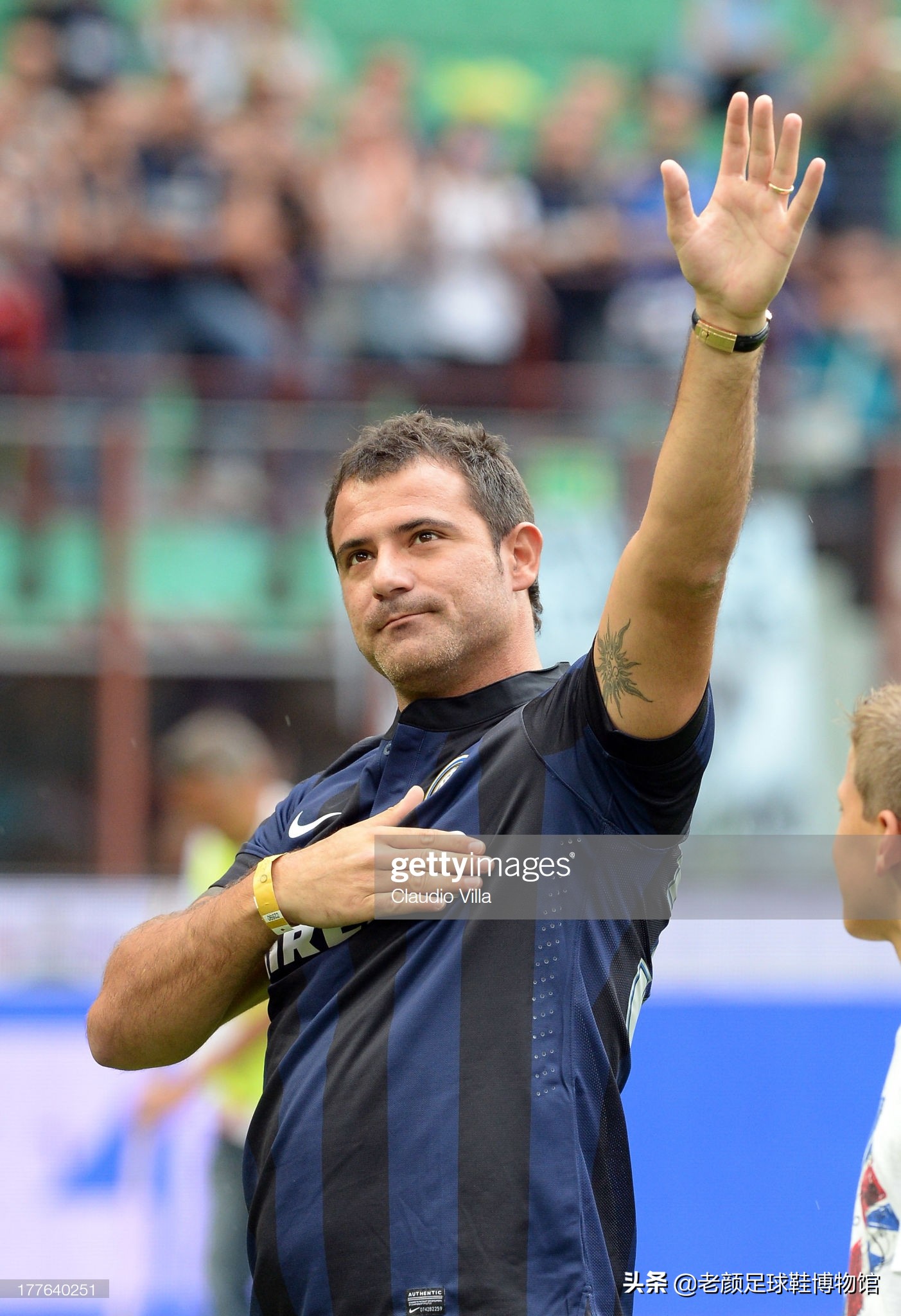 伊万诺维奇嘘声(代表三支国家队参加世界杯的国米大炮,曾拿着铁棍冲进