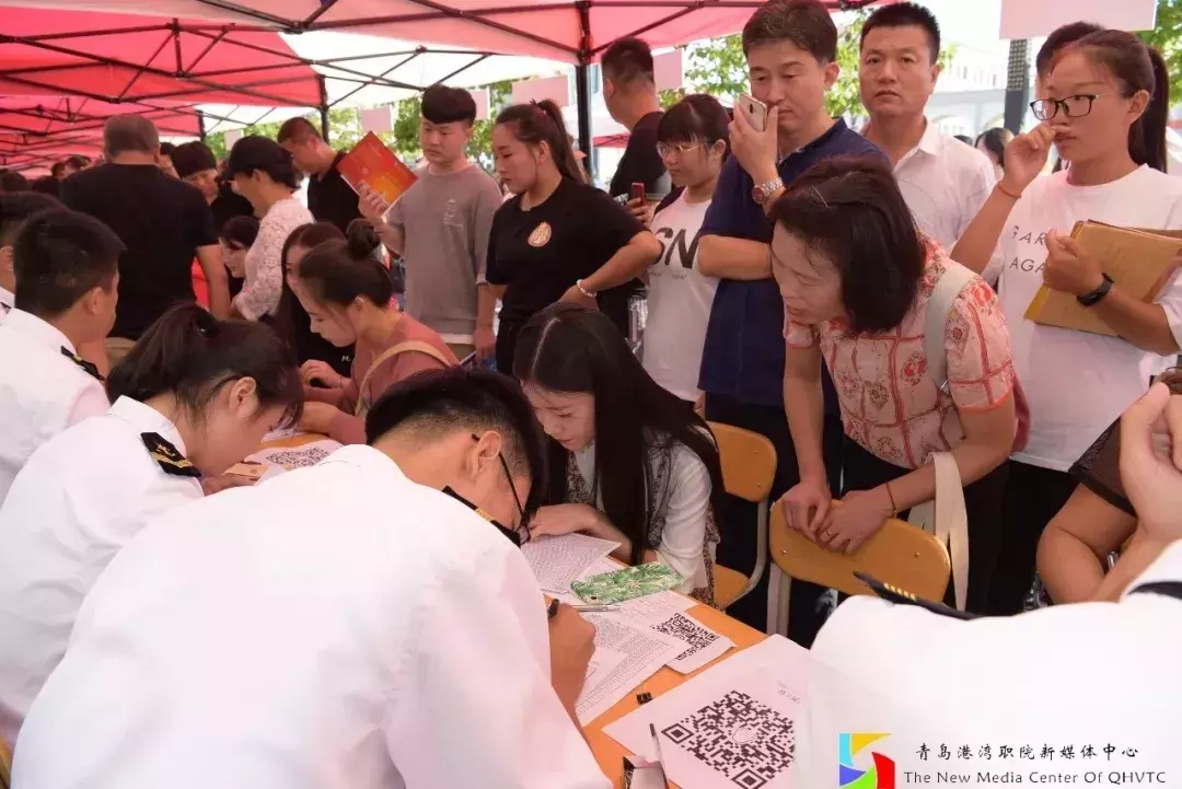 青岛港湾职业技术学校（硬核港湾）