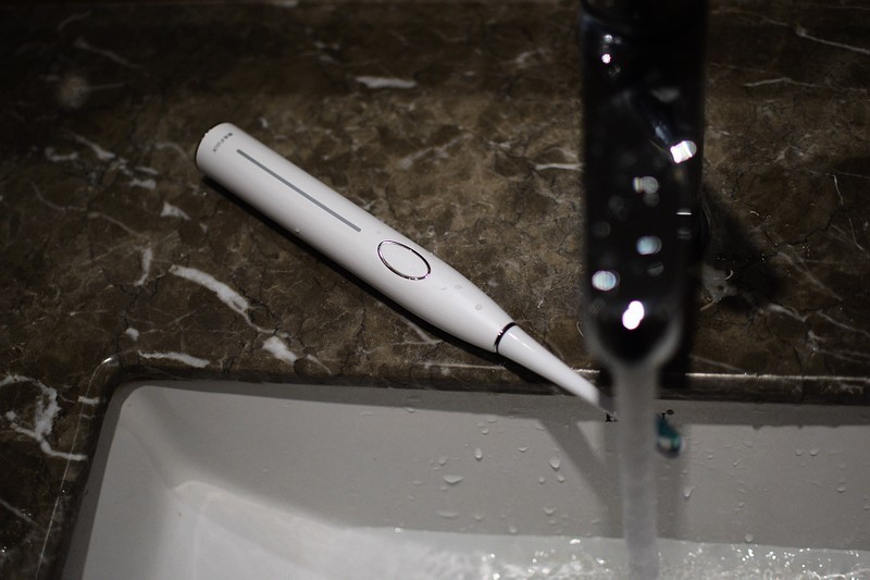 12档无极变速 不伤牙黑科技 扉乐FiliX TIE旗舰级声波电动牙刷