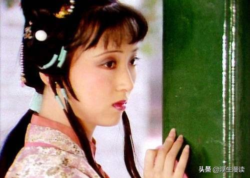 从《葬花吟》到《桃花行》，黛玉的情感和境界发生了哪些变化？