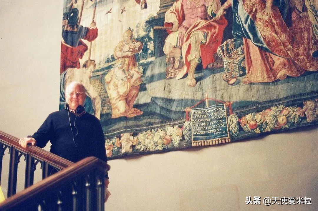 《继承之战》第三季终于来了！长女在戏外悄悄结婚，装饰了《Vogue》的封面。