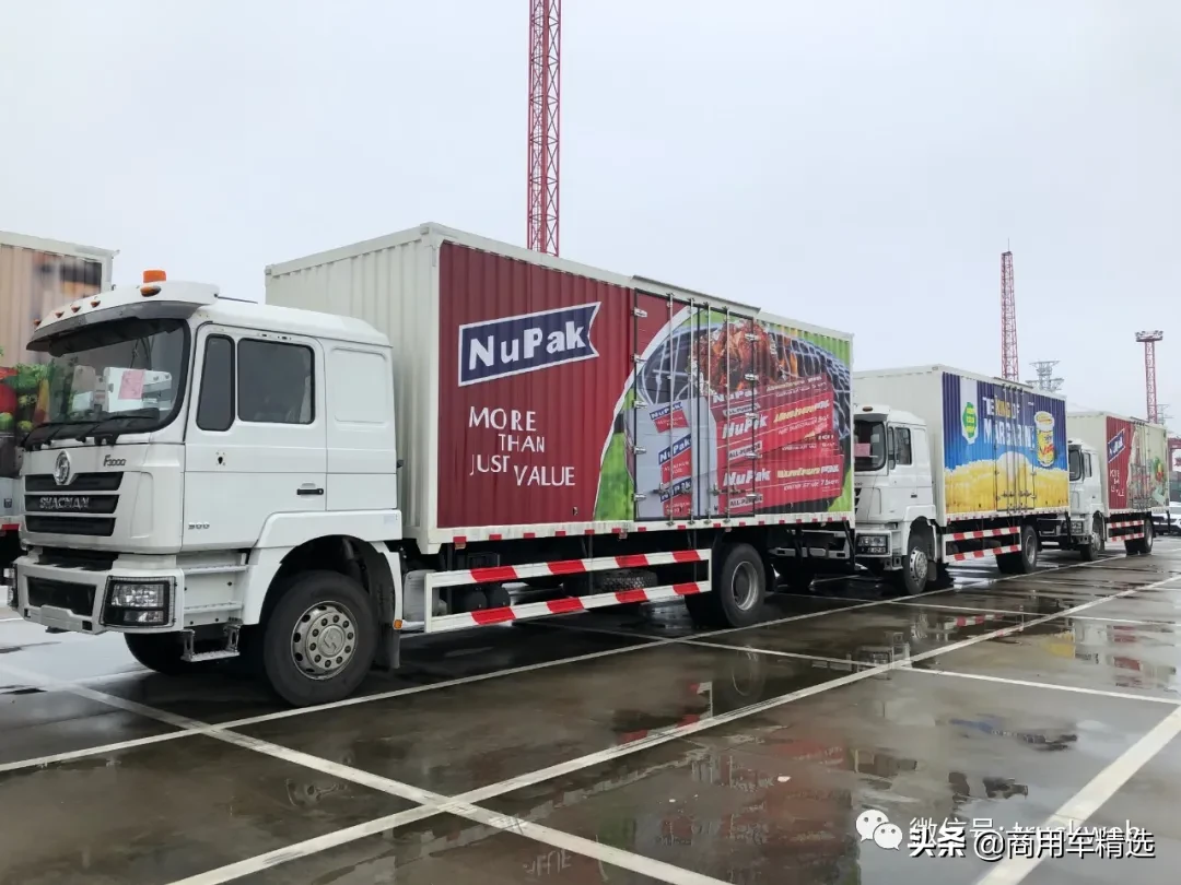 300马力4x2厢货还是轮减桥 出口牙买加的右舵陕汽德龙F3000重卡