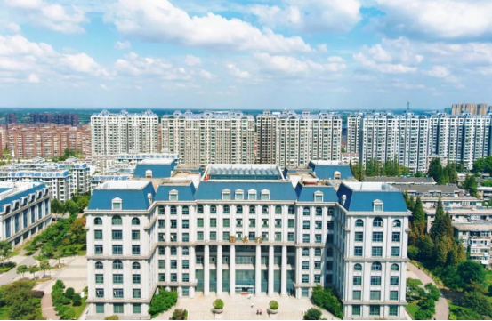 江苏高校智能豪华宿舍上热搜，夏有空调冬有暖气！网友：南方也供暖，慕了！