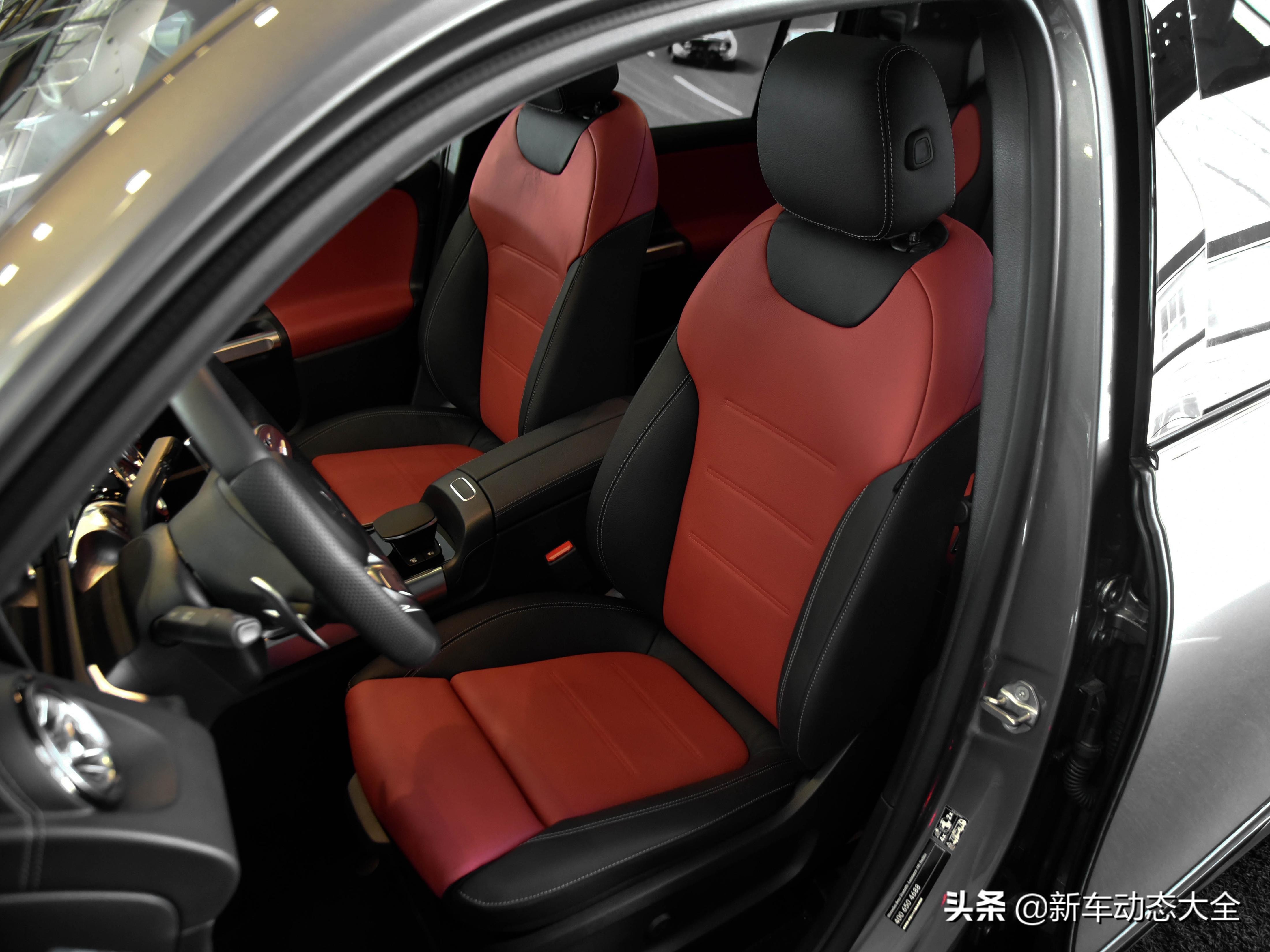 升级高性能306马力2.0T，7座豪华品牌入门SUV，带你看奔驰GLB AMG