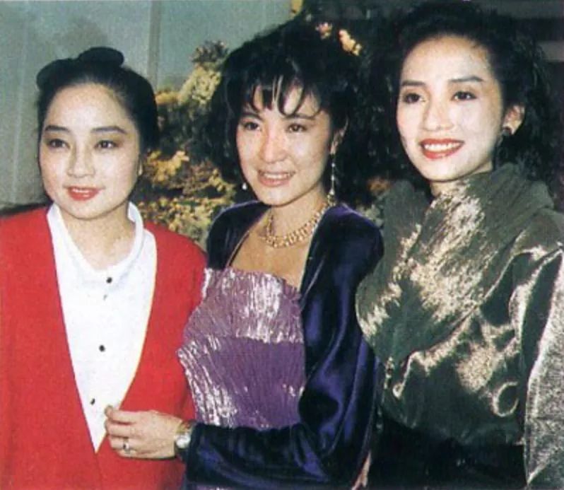 21岁因美貌扬名，35岁打进好莱坞，香港才子说：她是华裔女星之冠