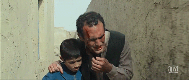 兄弟被强暴，他假装没看见：千万别当爱的炮灰，叫人心疼