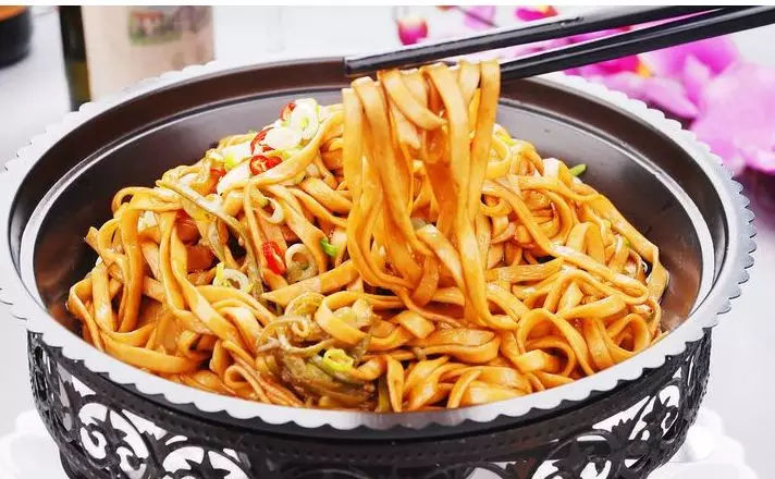 在中餐中，煎、炒、烹、炸、焖、溜、熬、炖、汆之间有什么区别？