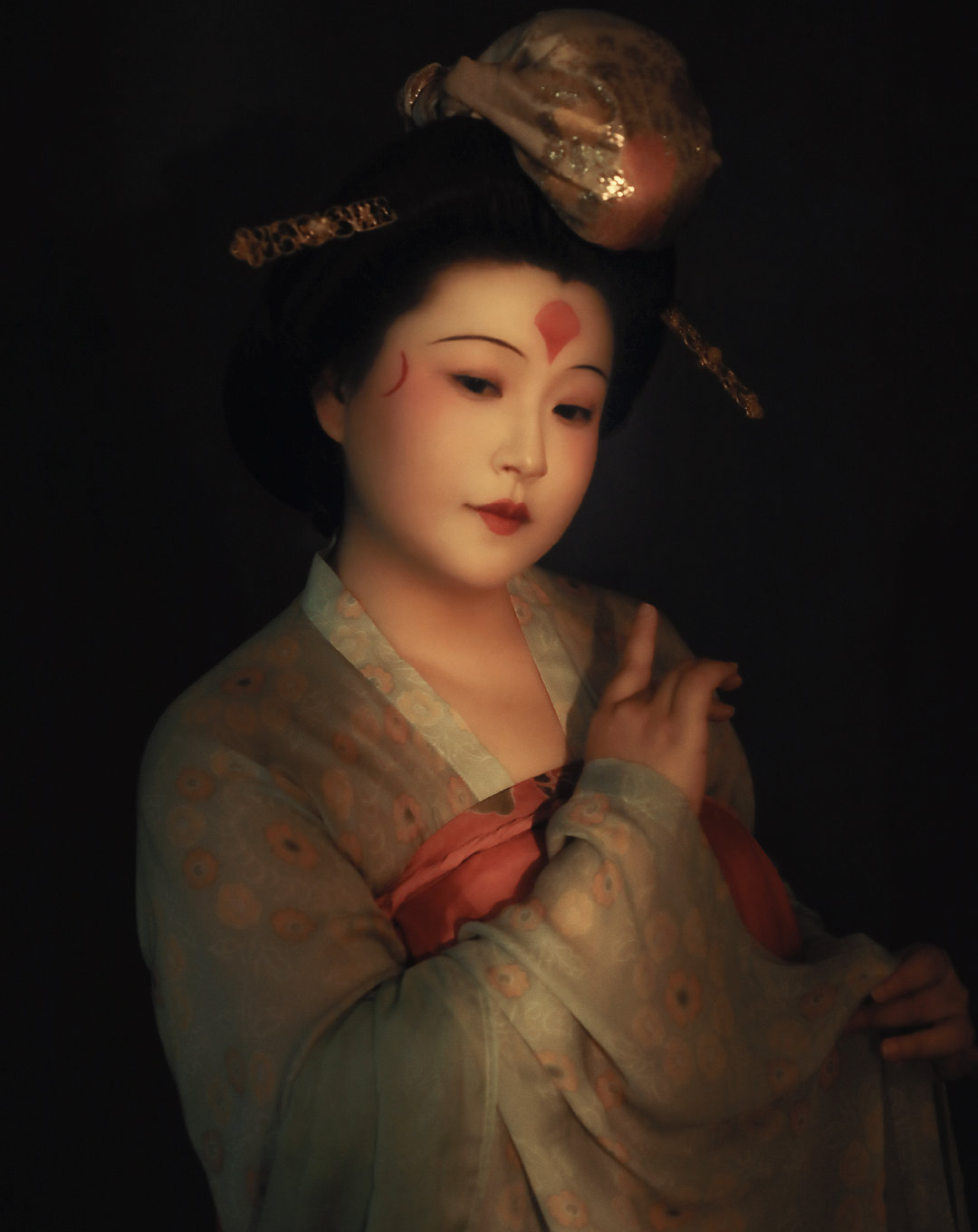 唐代妆容(细数唐朝各个不同阶段的妆容,初唐娇俏,盛唐精致,晚唐的有点