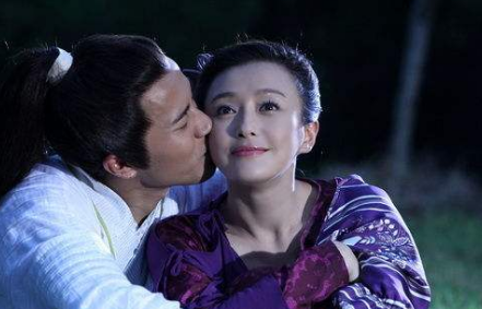 18,2013年《非缘勿扰》中,饰演刘琳;19,2013年《滚滚红尘》中,饰演顾