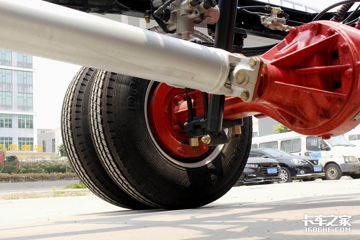 4l国六玉柴机 铝合金传动轴,东风多利卡d6底盘只有2.2吨