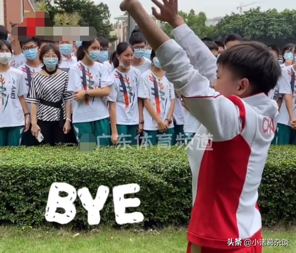 有排面！全红婵种下冠军树，并留签名，干活干净利落，新发型抢镜