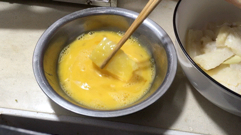 鲽鱼是什么鱼（大厨教你煎鲽鱼的妙招软嫩鲜香）
