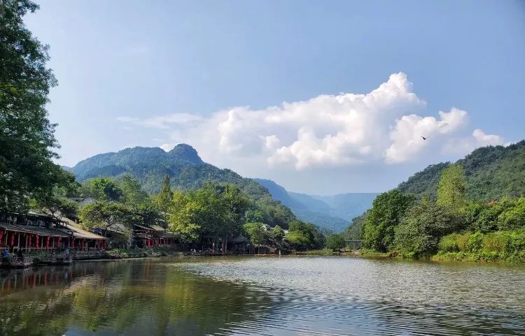 成都国色天香团购（泡温泉、看雪山、感受民族风情……成都父母冬日遛娃泡汤攻略）