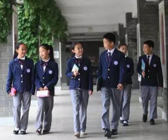 上海一家长真勇敢，竟在学校告知书上签“不同意”，官方给出回应