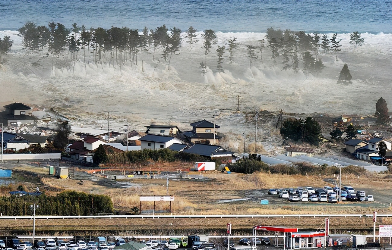 智利大地震发生于1960年的5月21日,造成了数万人的死亡,数万人失踪