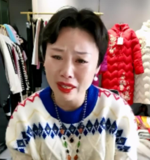 “9年河东，9年河西”，被骂9年不吭声，草帽姐远比你想象的狠