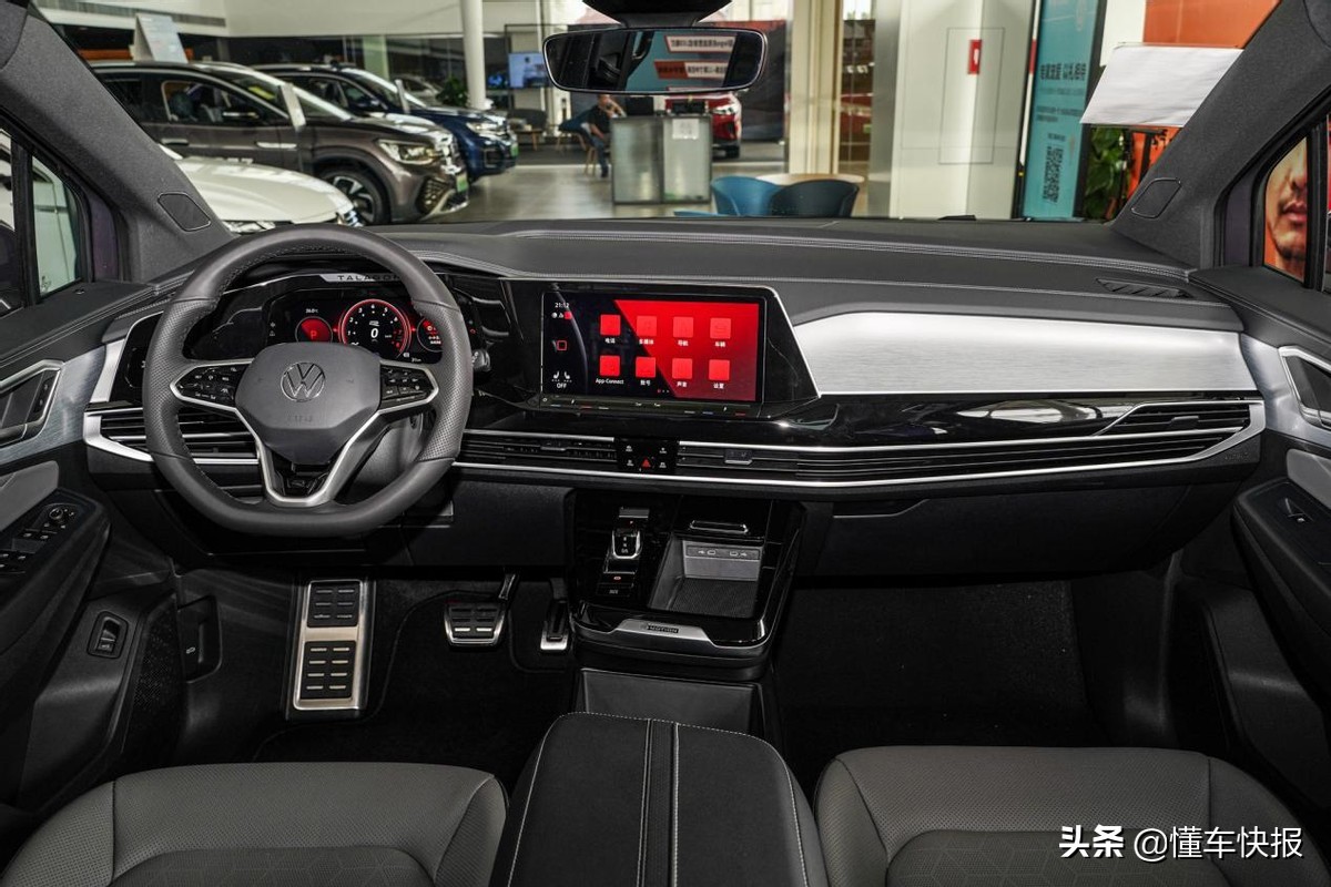 尺寸够大、配置具备豪华感，到店探访大众全新SUV揽境