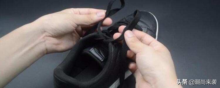 怎么系鞋带不容易开 最牢固鞋带系法男女通用