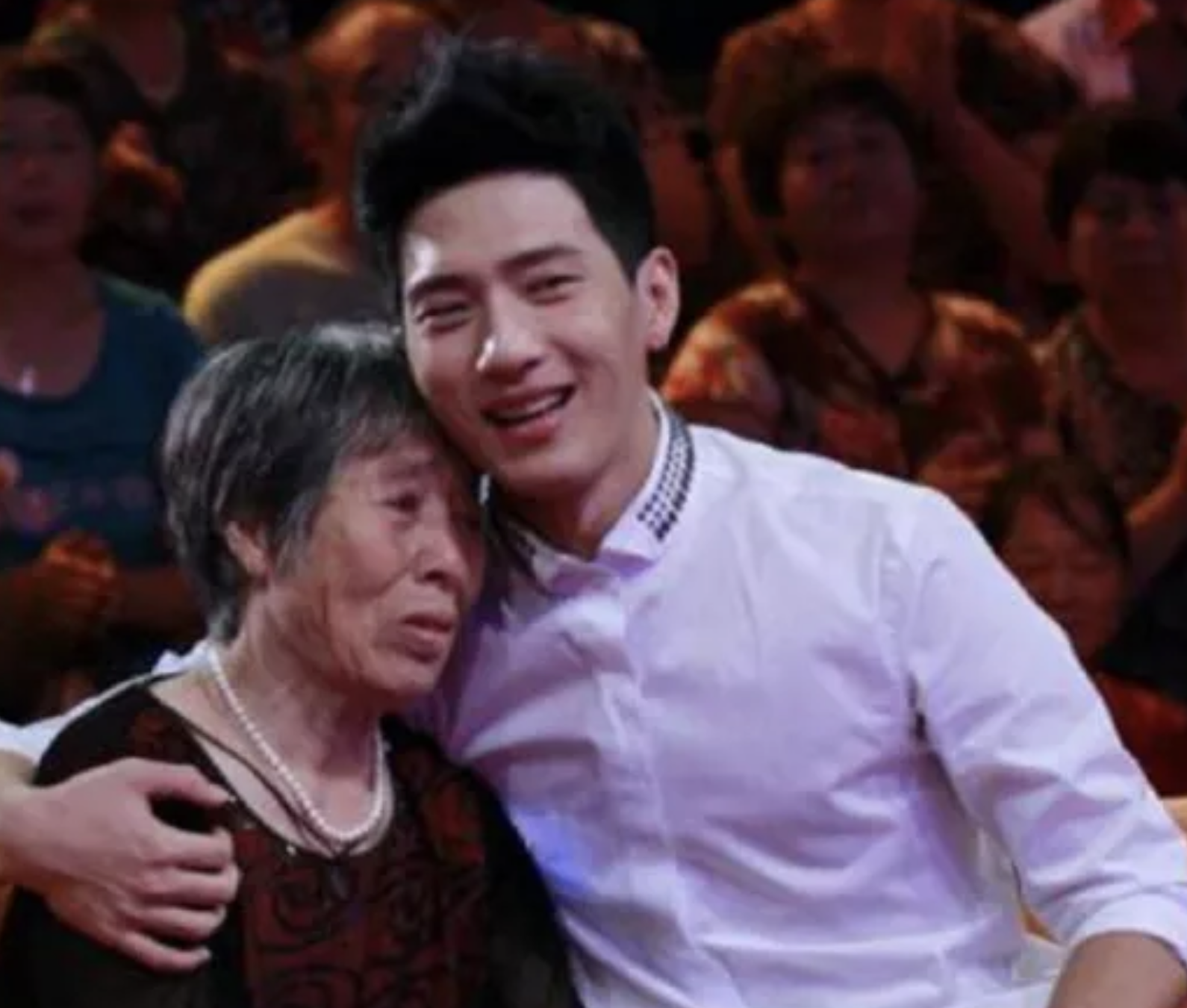 原来有人生来便是深渊，5个娱乐圈悲惨男星，经历个个让人心碎