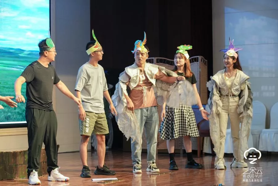 2021年高雅艺术进校园——朗诵表演培训班在呼和浩特圆满落幕