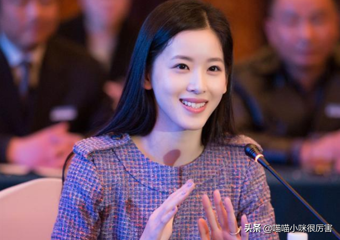 刘强东事件3年后，28岁奶茶妹妹章泽天的聪明让人刮目相看