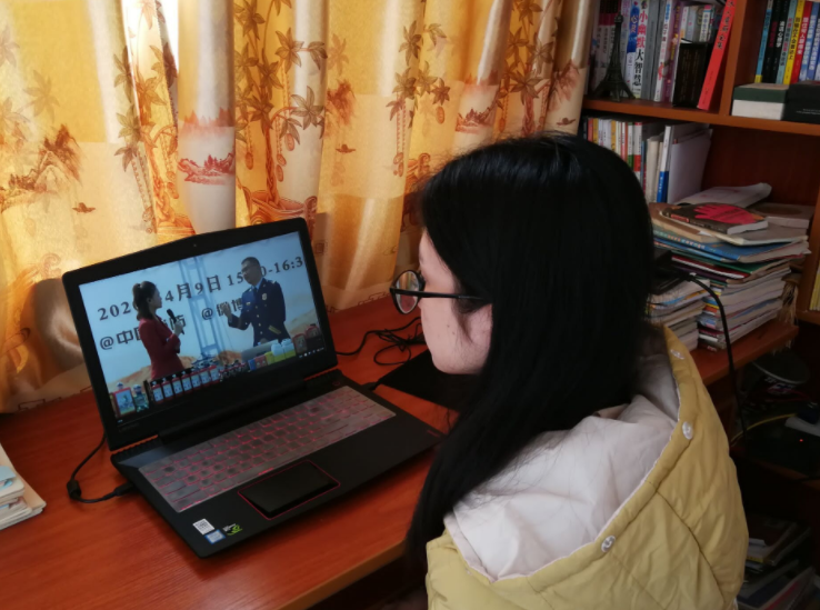 大一新生开学，笔记本电脑是否有必要带？过来人告诉你别掉以轻心