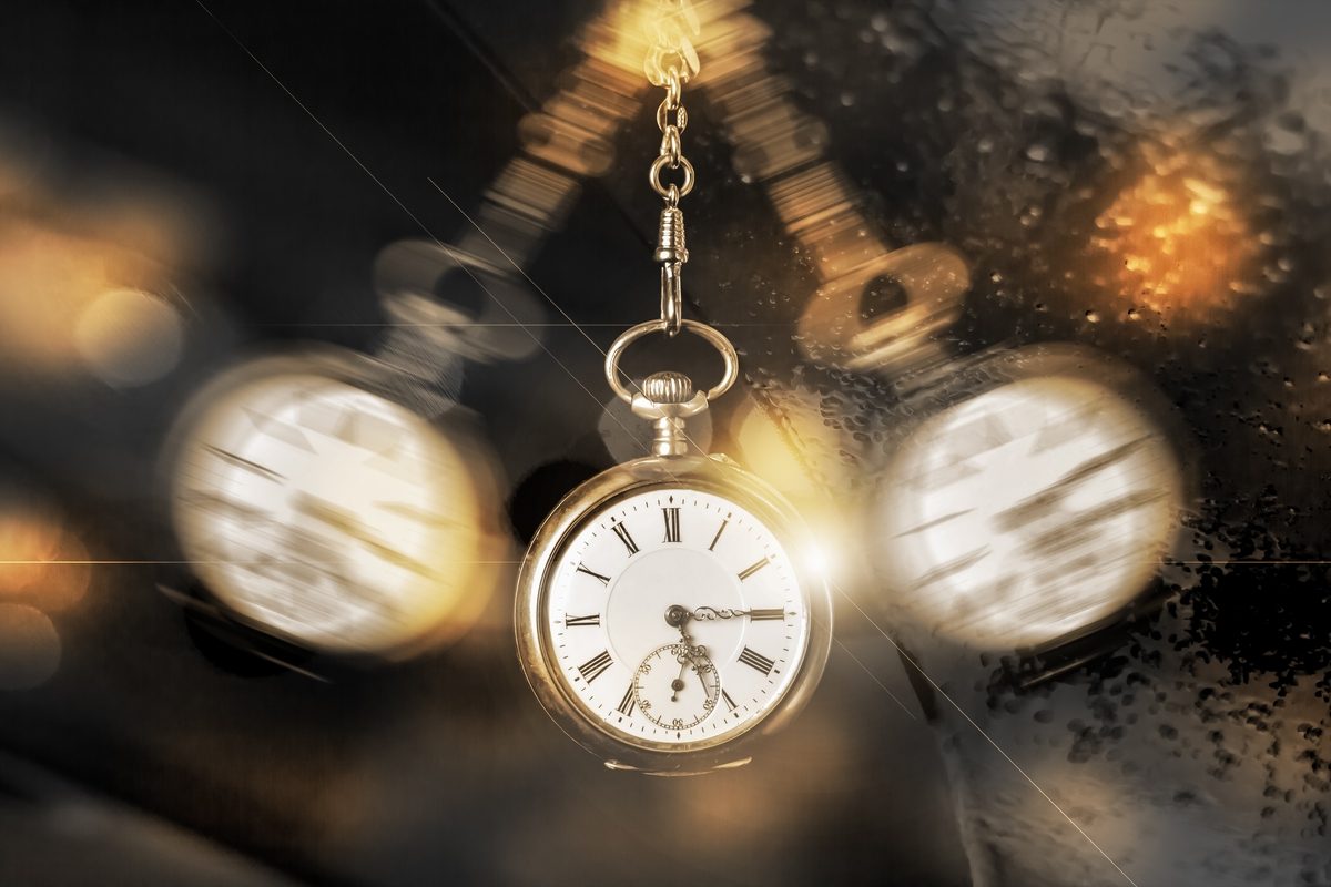 “荒诞”的时间旅行，如何正确回到过去和未来？