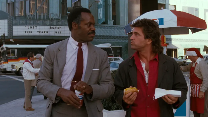 威龙猛探电影完整(1985年，这部冲击好莱坞失败的警匪片，改变了成龙之后的人生)
