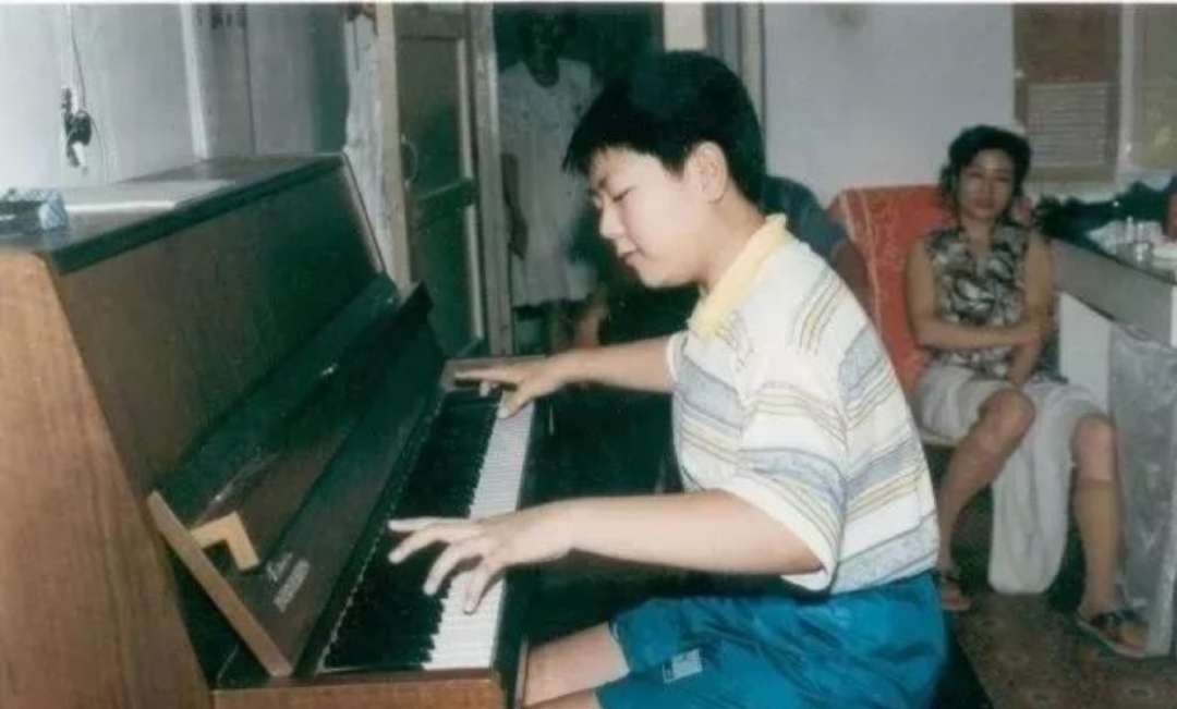 李云迪嫖娼被抓人生尽毁，郎朗娶妻生子事业兴旺，一文说明原因