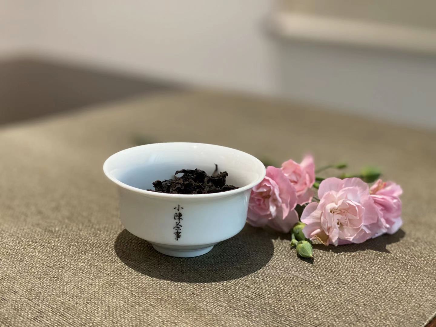 红茶、岩茶、白茶、绿茶，可以存放多长时间？过期了还能喝吗？