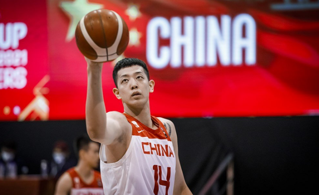 nba上为什么有加拿大国旗(面对豪华军团加拿大，中国男篮也有几点优势，打出拼劲有望获胜)