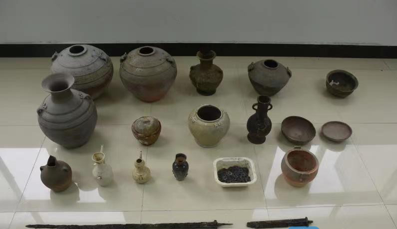 扬州警方破获系列盗墓案，19名“摸金校尉”悉数落网