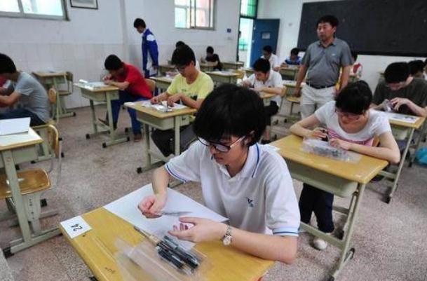 2021高考生需注意，这些物品不能带进考场，否则将会丧失高考资格