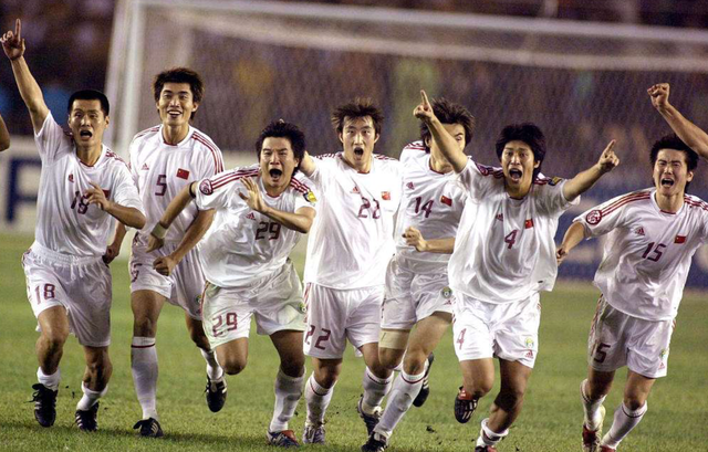 中国队04年世界杯(中日大战经典记忆：2004年亚洲杯决赛，中国足球的历史性转折点)