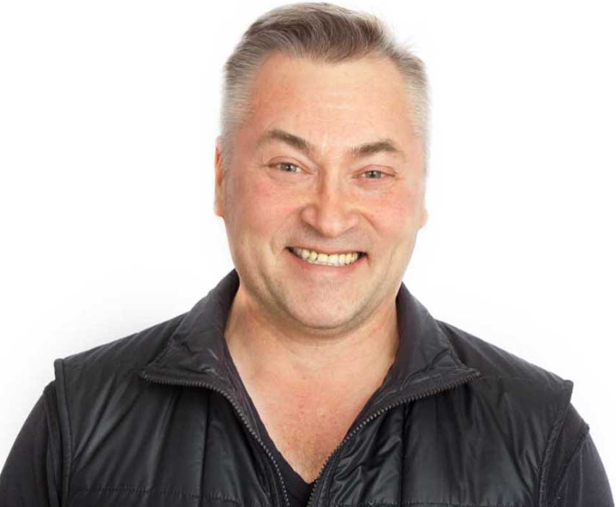 ps如何去双下巴(在ps中如何把人物双下巴去掉)-图1