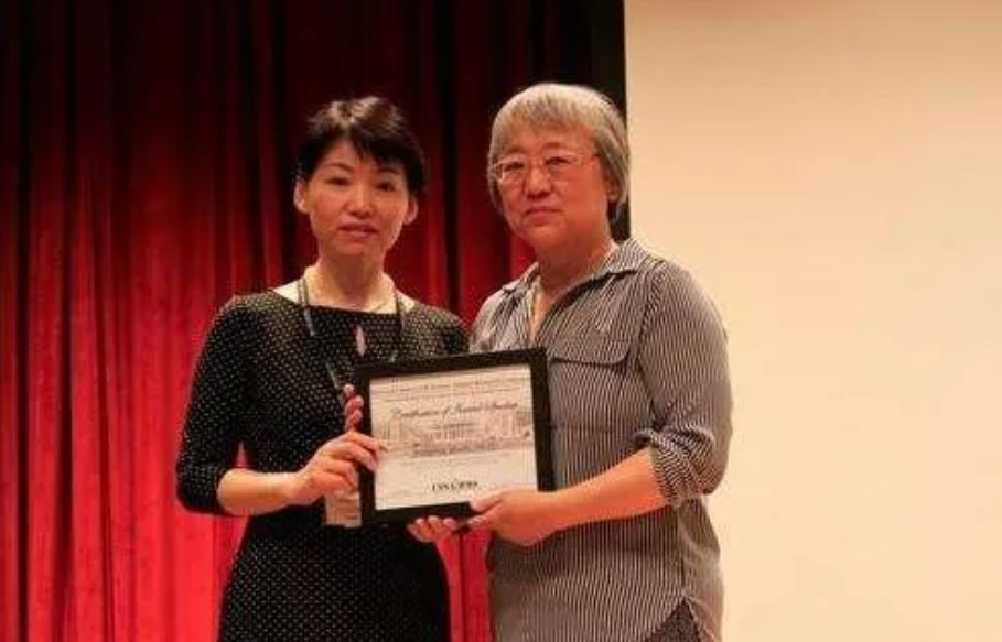 复旦才女袁钧英：本是上海高考状元，却跑到美国一去不回