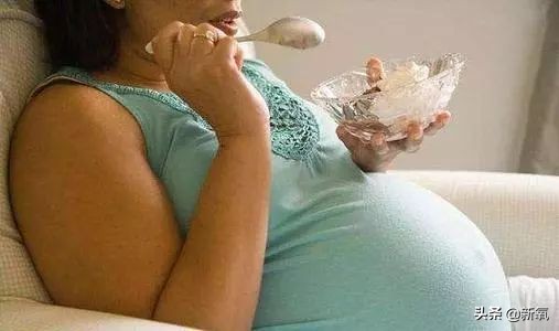 唐艺昕怀孕除了肚子哪都没胖，是神仙体质还是偷偷节食了？
