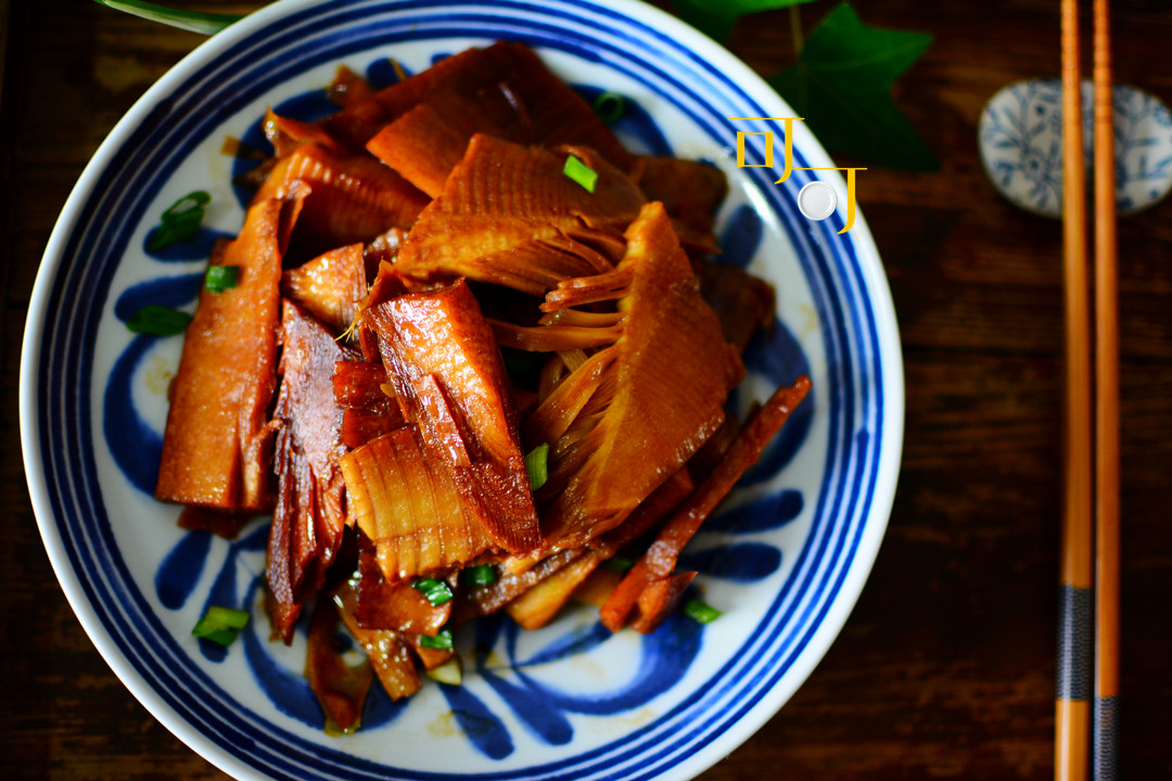 清明前后毛笋上市,红烧油焖入口即化,春天一定要尝尝的鲜嫩滋味