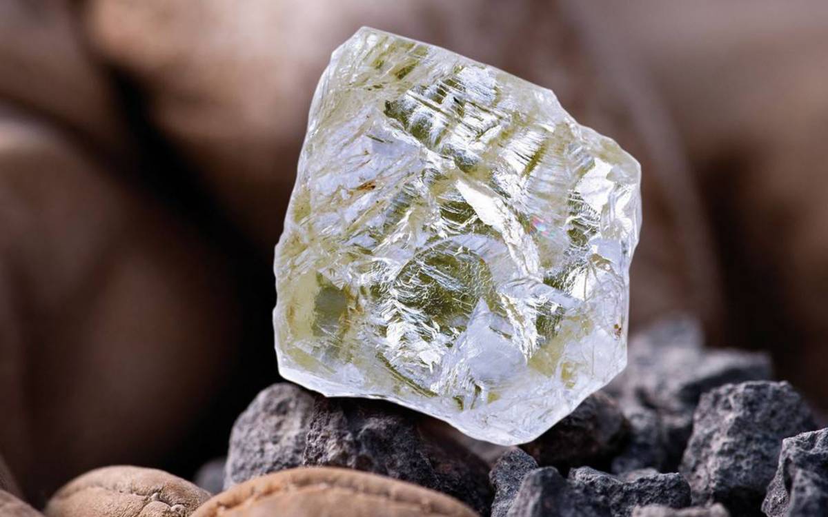 钻石等于石墨？人工钻石技术已成熟，钻石以后还值钱吗？