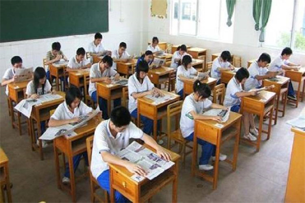 高考生填报志愿后，如何知晓自己是否被大学录取？这些细节要注意