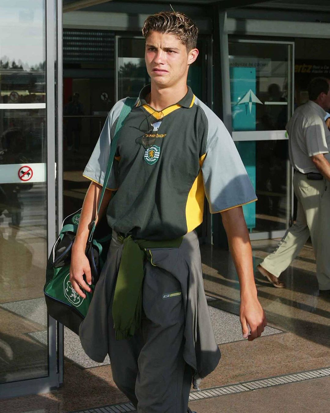 里斯本光明球场c罗(c罗足球生涯第一站,巨星成长的摇篮,里斯本竞技新