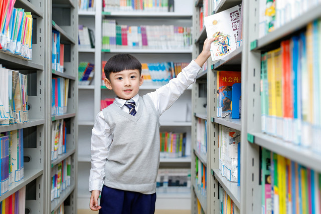 小学生必写作文题目50个，必备10项写作技能