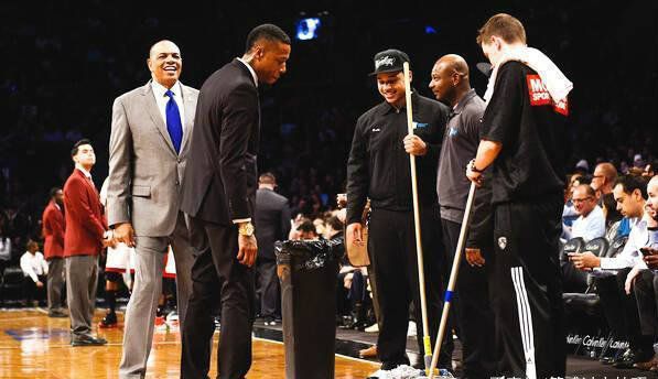 为什么nba的场地看起来大(NBA6大主场之最：10亿球馆成最豆腐渣主场，马刺主场最受动物欢迎)