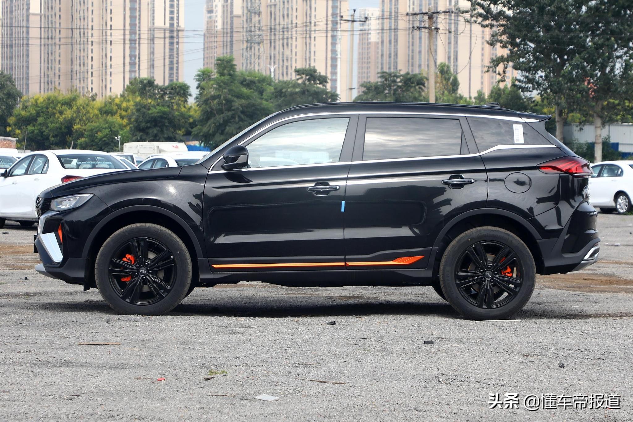 新车 | 更霸气的博越！吉利博越X将于10月10日上市，11.68万元起