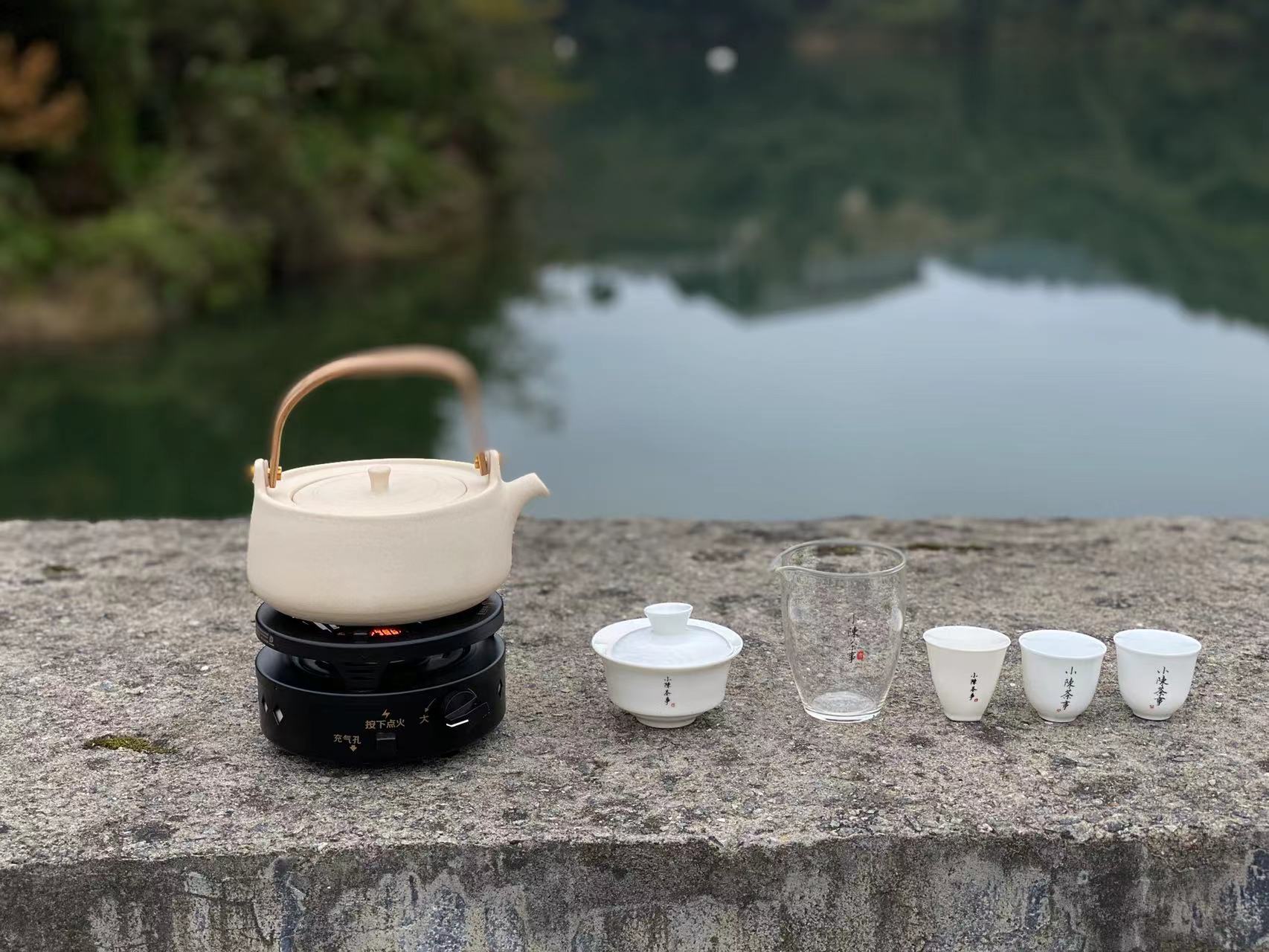 小雪天，带你看清煮茶与蒸茶的区别，来一杯好喝的老白茶暖身吧